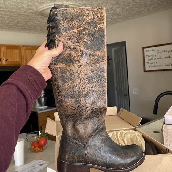 NWT BedStu tall boots Black Lux color (appears dark brown to me) Size 6 - Picture 4 of 9